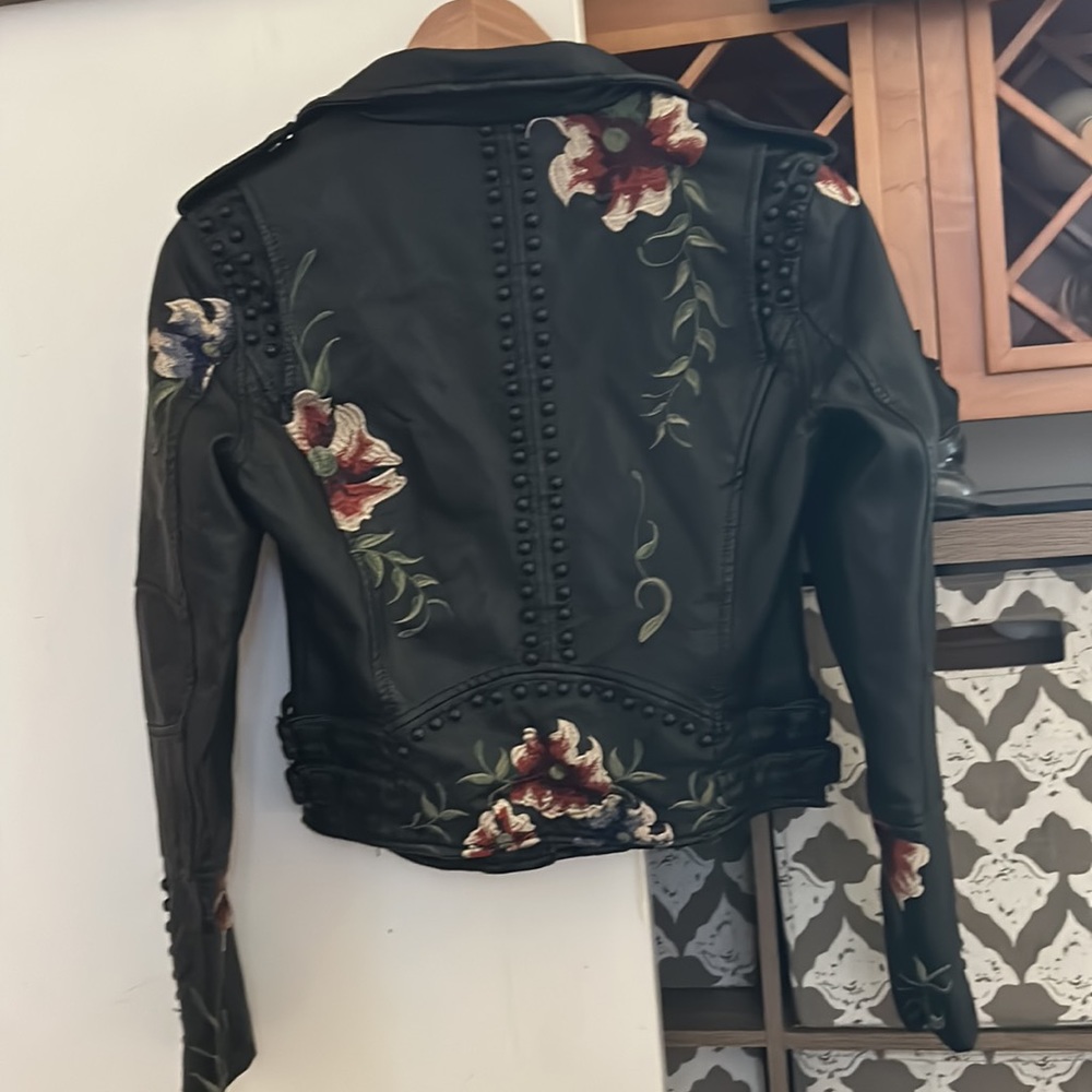 BlankNYC faux leather embroidered jacket - S missing one rivet see photo - Picture 3 of 6